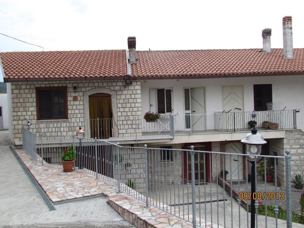 B&B Il Gheppio Campolattaro Ngoại thất bức ảnh